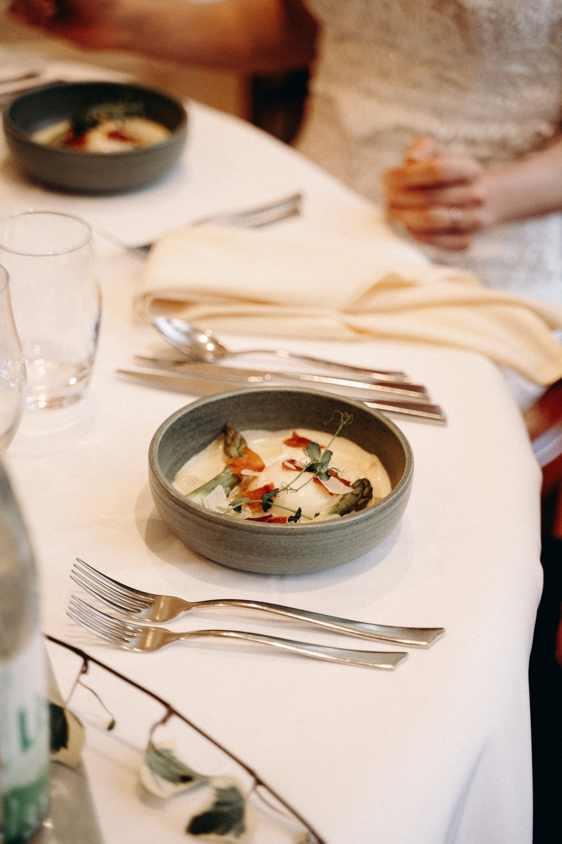 Plat gastronomique servi lors d’un mariage à la Villa du Parc