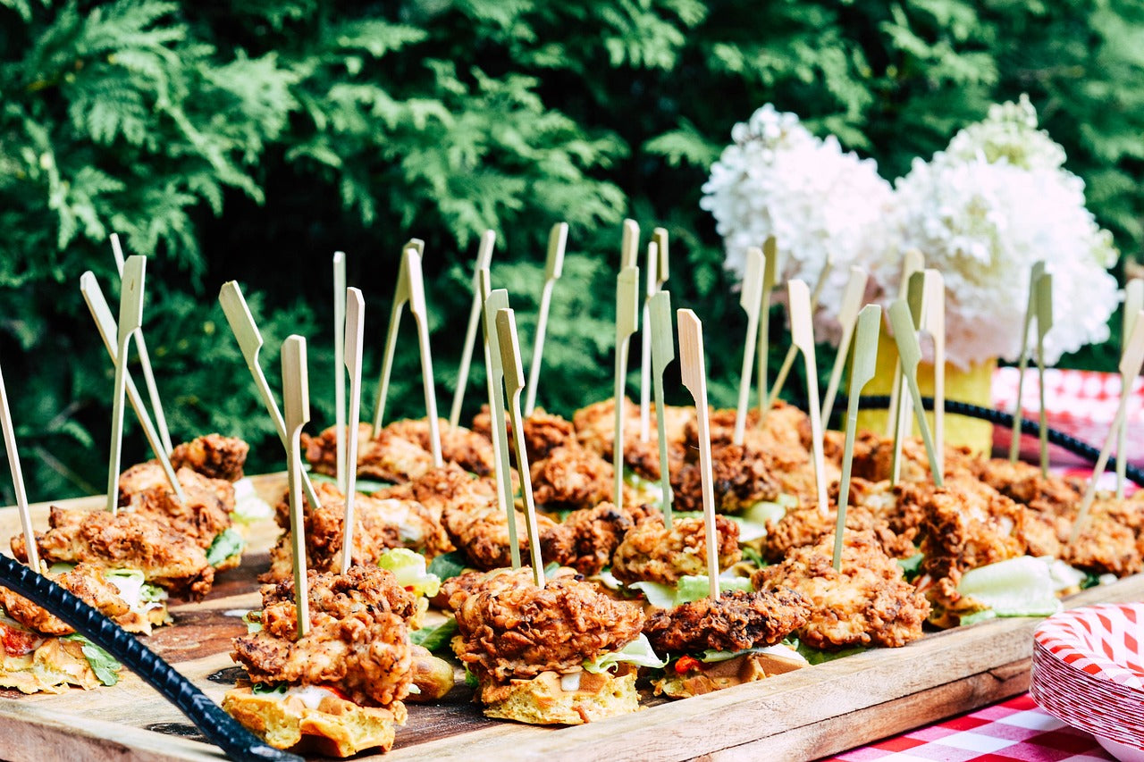 Cocktail de mariage en plein air sur la terrasse de l’Hôtel du Parc à Mulhouse